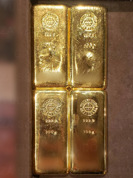 田中貴金属の300gバー4本を小分け加工し、一部をお買い取り 実績写真